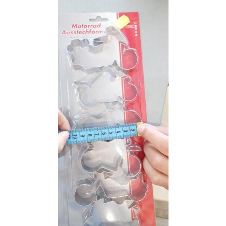 Süti kiszúró Motor forma 6 db-os