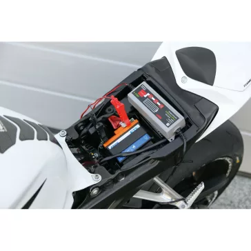 Akkumulátor töltő LAMPA 12V 3,8A / Lithium
