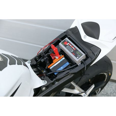 Akkumulátor töltő LAMPA 12V 3,8A / Lithium