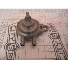 Benzincsap Aprilia scarabeo 50-100 (gyári)