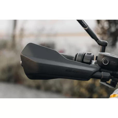SW-Motech Sport kézvédő – HONDA CB750 (2022-2025)-Stílusos védelem szél, hideg és eső ellen