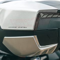   GIVI V58NT MAXIA 5 – 58L Monokey® hátsó doboz - festett alumínium + fekete fedél /víztiszta prizma MonoKEY