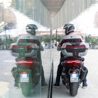 GIVI V58N MAXIA 5 – 58L Monokey® hátsó doboz - festett alumínium + fekete fedél /piros prizma