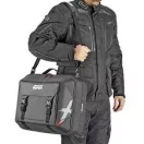 GIVI XL09B – X-Line 33 L Monokey® félkemény táska, vízálló belsővel és extra rekeszekkel - MonoKEY felfogatási rendszerrel