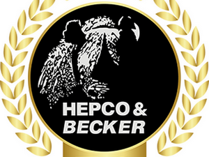Orrszarvú a logón, kiegészítők a motoron: Hepco & Becker bemutató